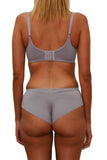 Full cup bra with underwire and reinforced U-shaped back